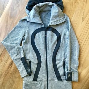 🧘‍♀️ Lulu Lemon Hooded Jacket Size 4